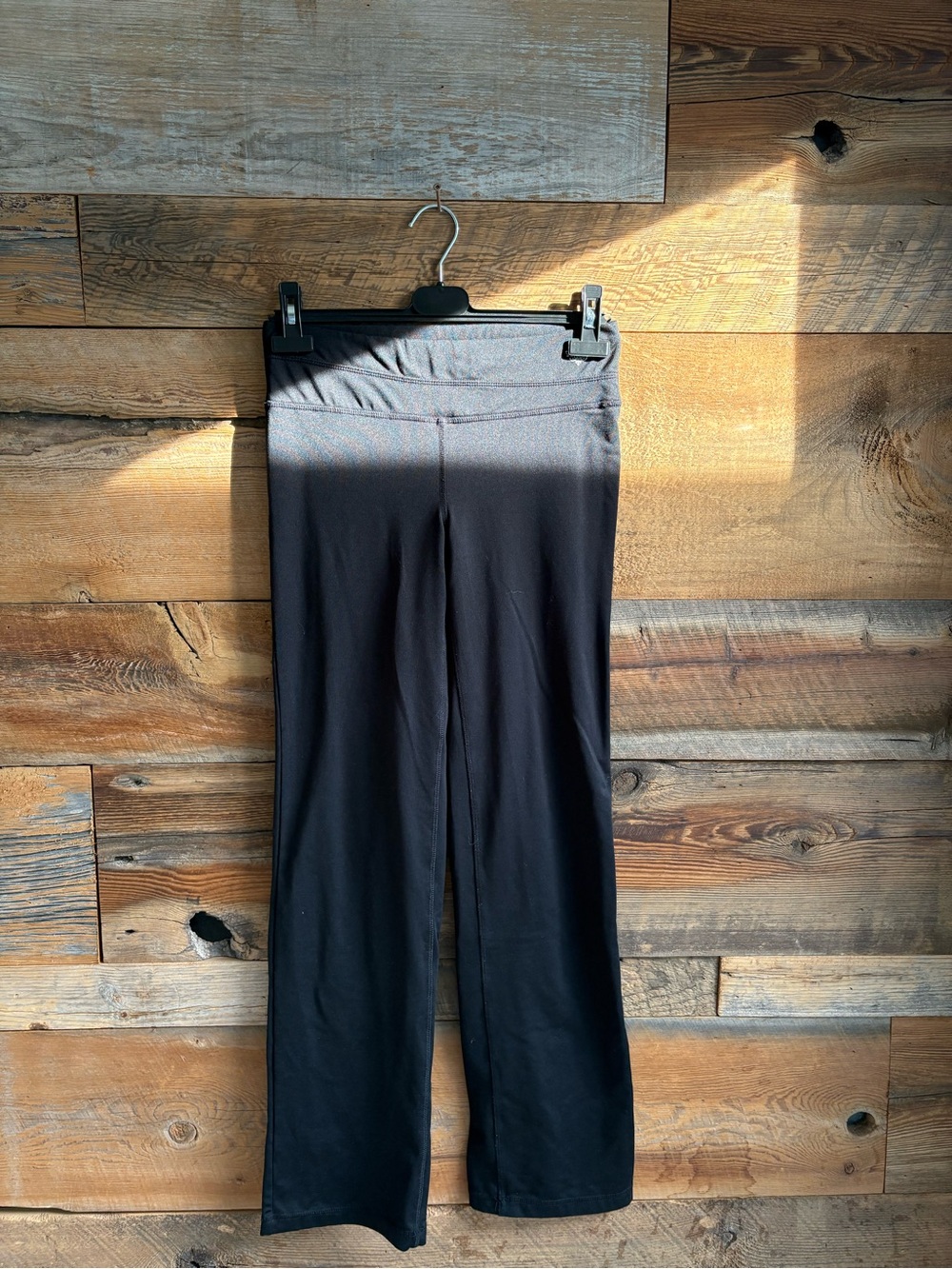 Black Women’s Yoga Leggings with Fold-Over Waistband